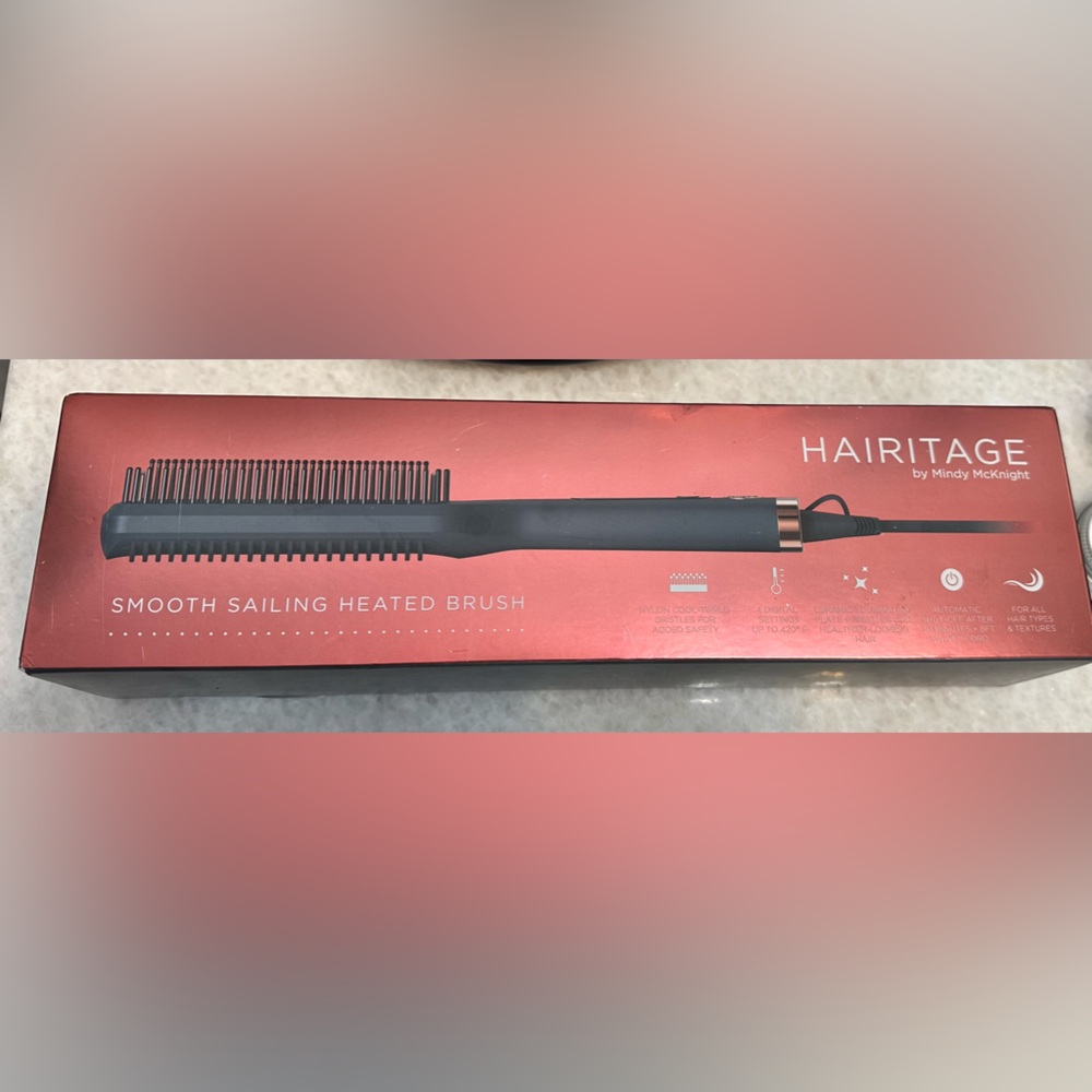 Like New Hairitage Smooth Sailing Heated Brush by Mindy McKnight